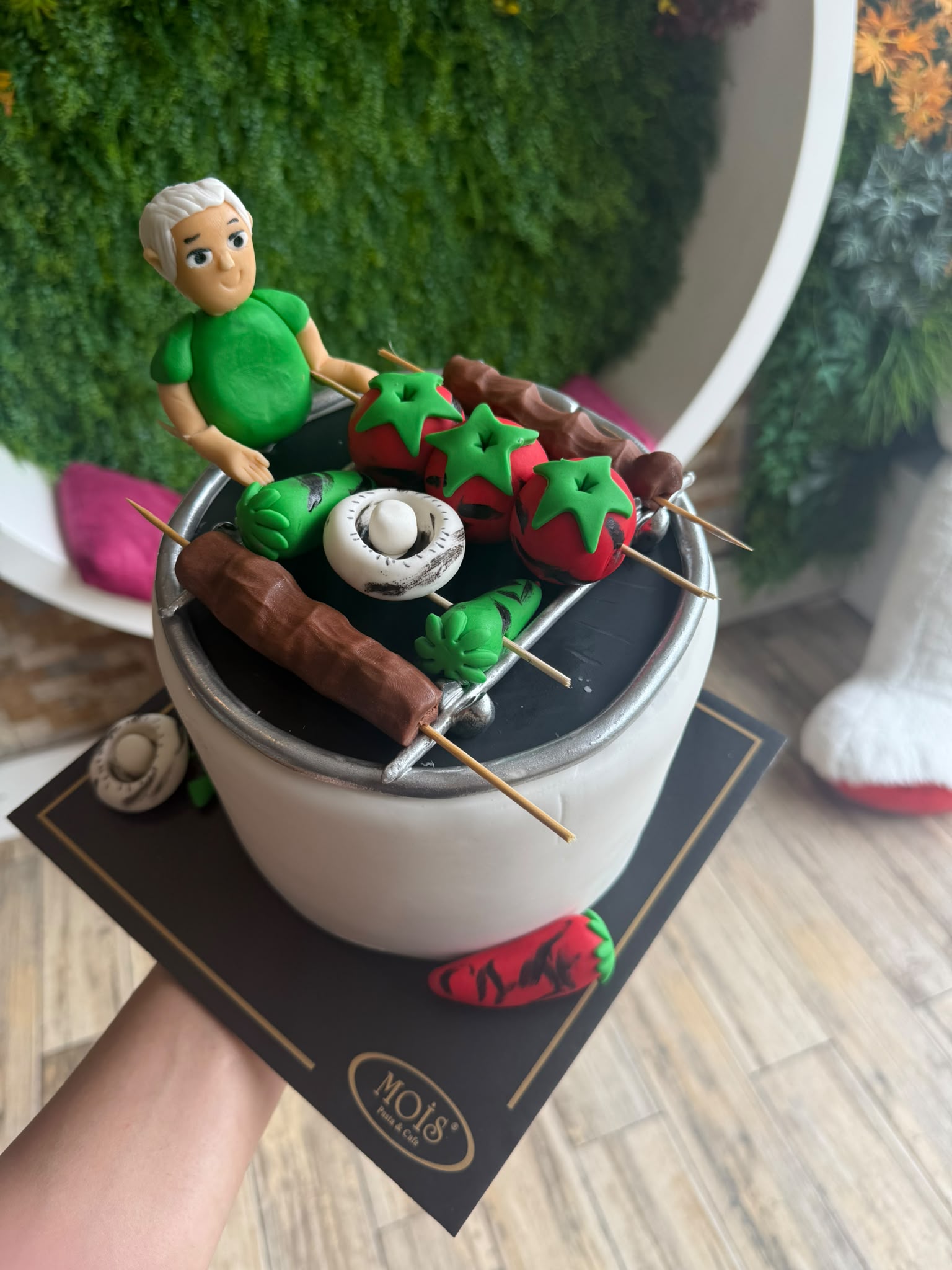 Mangal temalı özel tasarım pasta